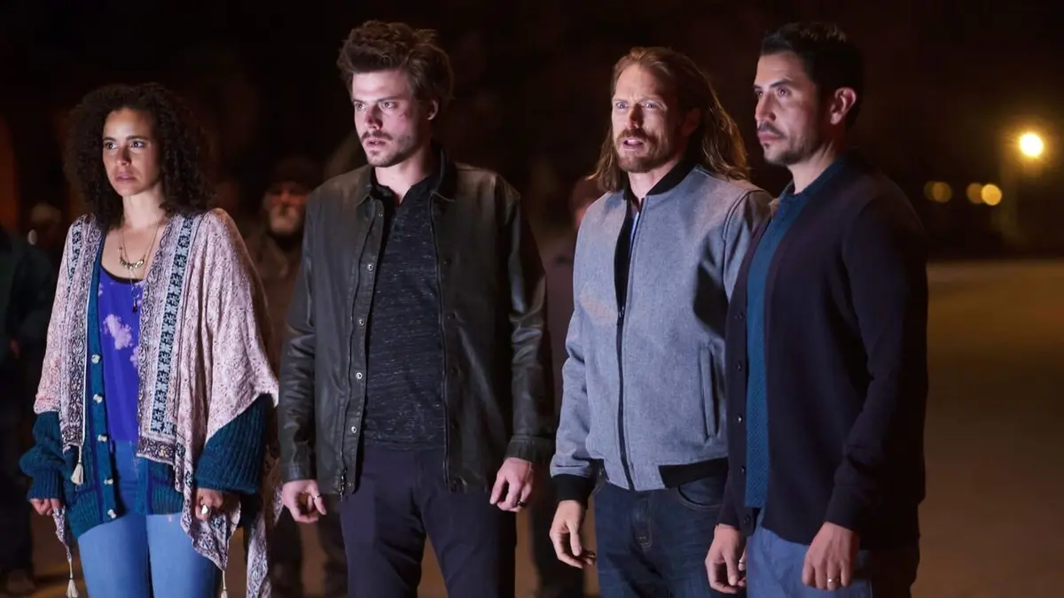 Midnight, Texas S01E01 Bienvenue à Midnight