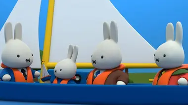 Miffy et le bateau