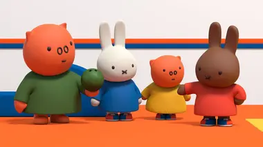 Miffy joue au bowling