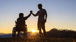 Militer en fauteuil roulant