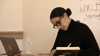 Main de fer ou gant de velours ?