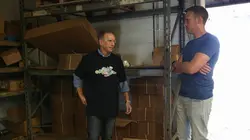 Millionnaire incognito : business en détresse