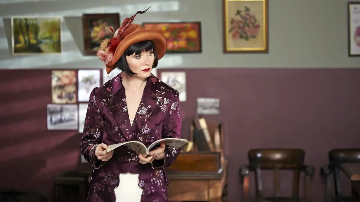 Miss Fisher enquête S01E08 Partie avec les fées