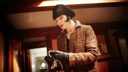 Miss Fisher enquête S02E12 L'habit ne fait pas la nonne
