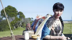 Miss Fisher enquête S02E03 La boisson du diable