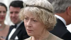 Miss Marple S01E01 Un cadavre dans la bibliothèque