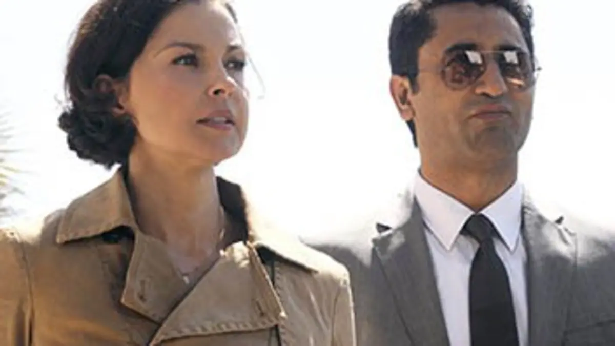 Missing, au coeur du complot S01E09 Les masques tombent