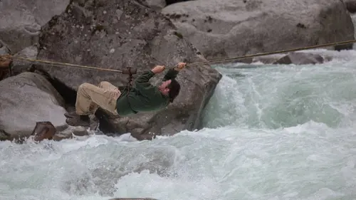 Mission survie en Chine S01E01 Chez les Dulong