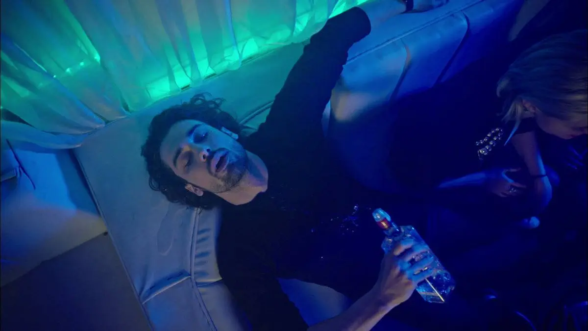 Mme Fazilet et ses filles E06