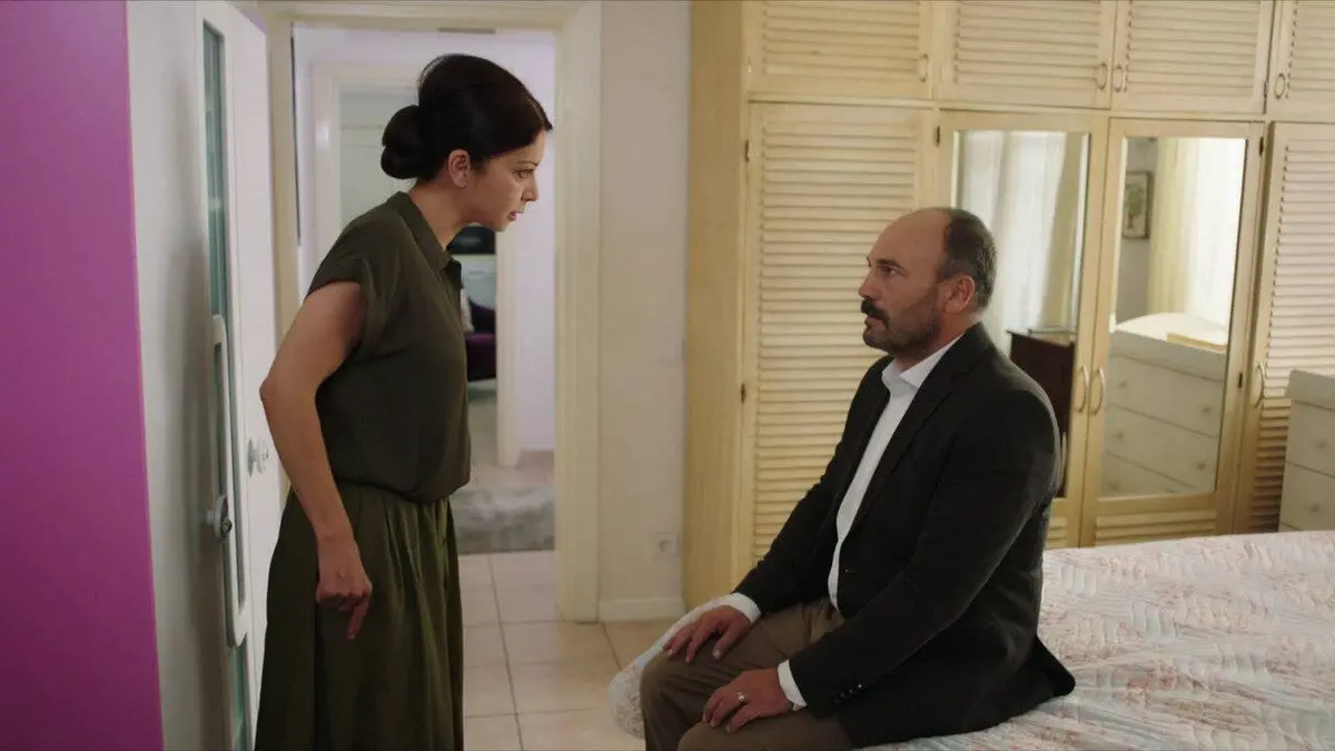 Mme Fazilet et ses filles S01E62