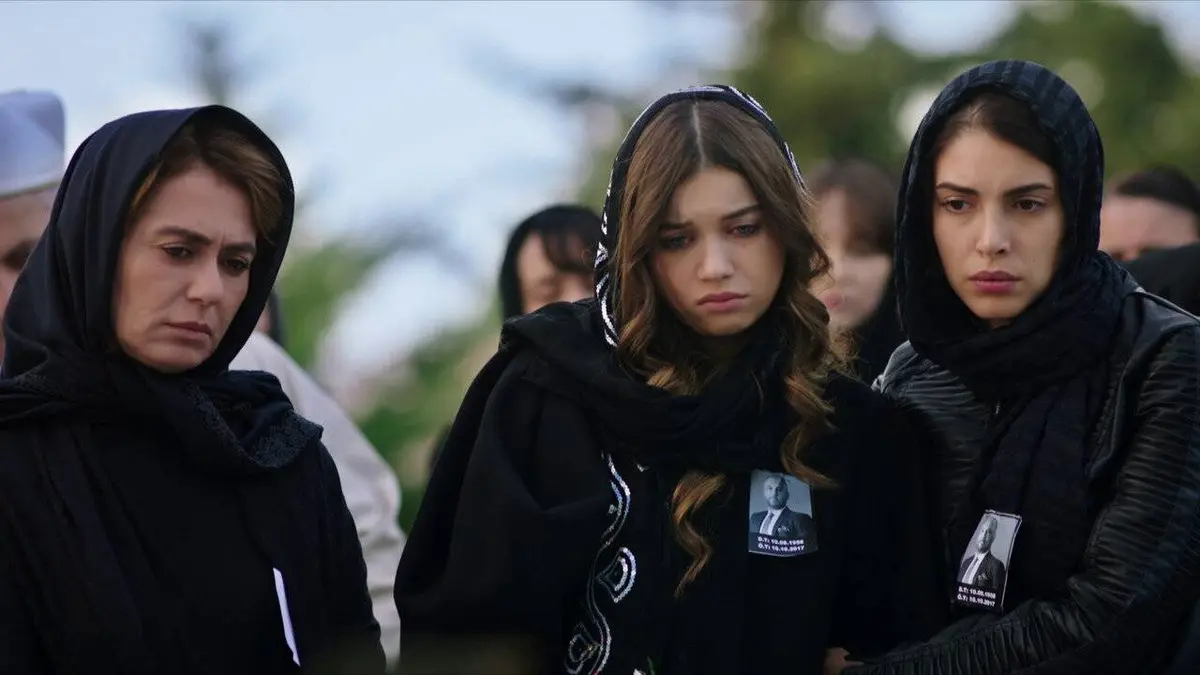 Mme Fazilet et ses filles S01E63
