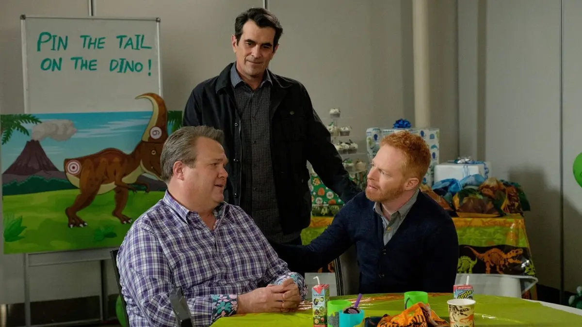 Modern Family S09E22 Le clash