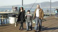 Modern Family  S01E16 Chéri, fais-moi peur