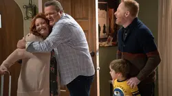 Modern Family  S10E13 Nouvelles technologies pour les nuls