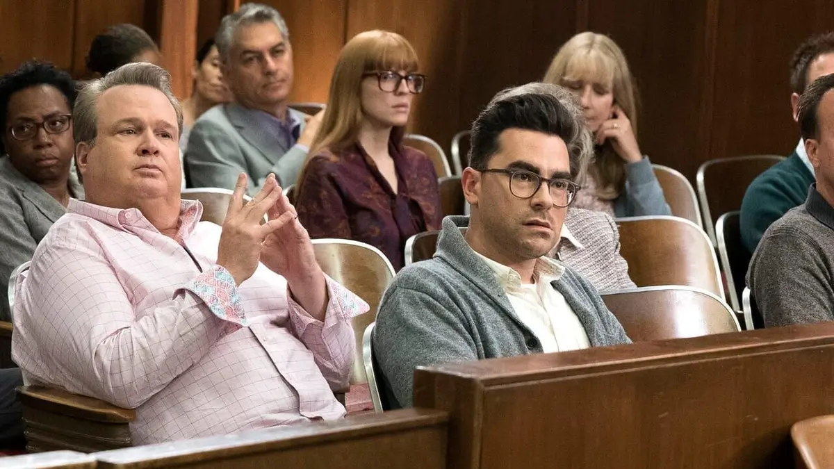 Modern Family S10E03 Tout le monde a quelque chose à cacher