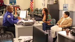 Modern Family S01E22 Désemparés au décollage