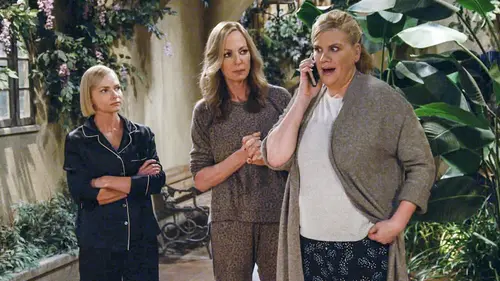 Mom S08E01 La pyjama party