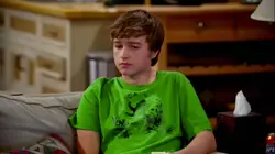 Mon oncle Charlie S09E03 Les grandes filles ne jouent pas avec la nourriture en streaming