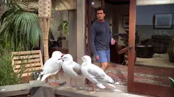 Mon oncle Charlie S01E02 Les intrus