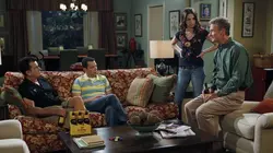 Mon oncle Charlie S08E01 Trois filles et un mec circoncis