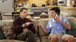 Mon oncle Charlie S12E03 Camping de luxe en yourte