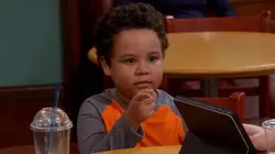 Mon oncle Charlie  S12E06 Alan a tiré sur une petite fille
