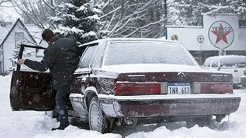 Mon voisin, ce tueur S01E14 Du sang entre les murs