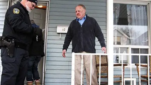 Mon voisin, ce tueur S01E11 Du sang dans le quartier