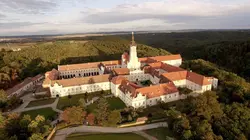 Monastères d'Europe, les témoins de l'invisible