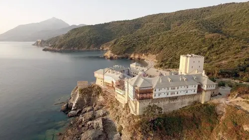 Monastères d'Europe, les témoins de l'invisible