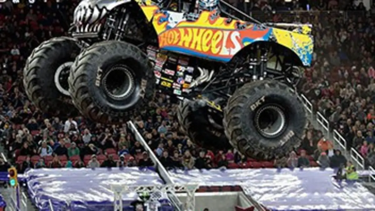 Monster Jam 2015 More MJ : Young Guns