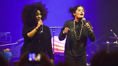 Monte le son, le live Ibeyi