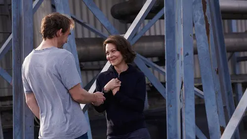 MotherFatherSon S01E01