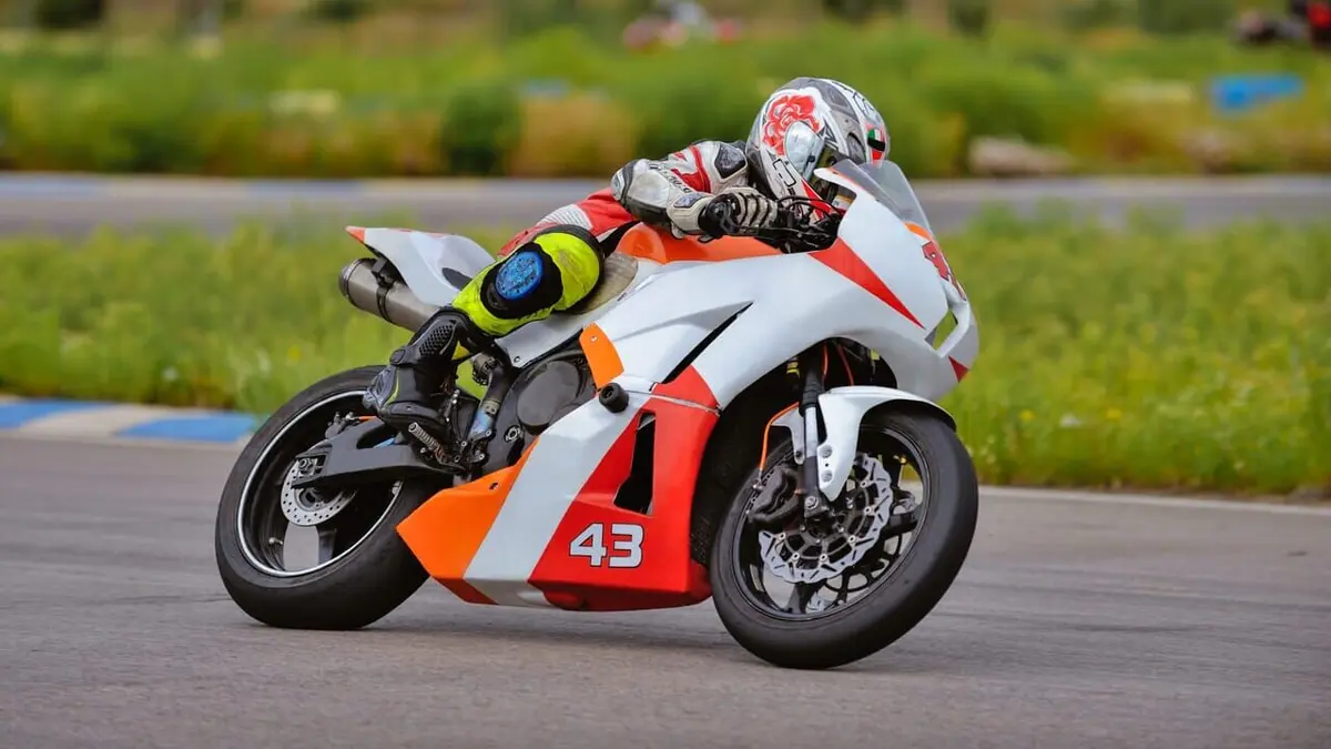 Motocyclisme Supersport Race 2 & Sidecar Race 2 2024