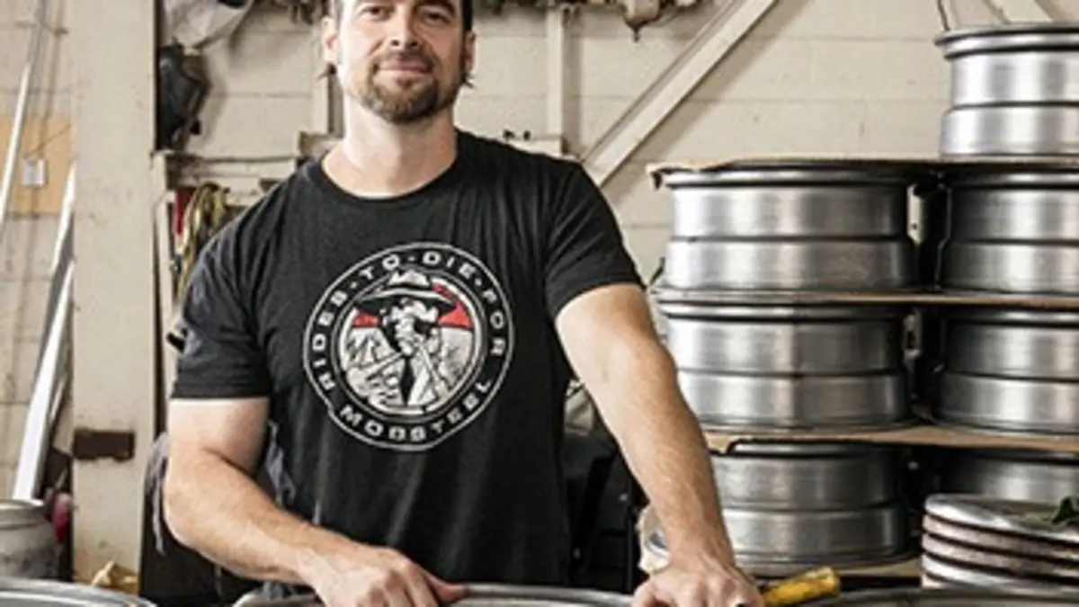 Motors City S01E08 L'inauguration