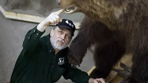 Mounted in Alaska S01E13 Course de traîneaux