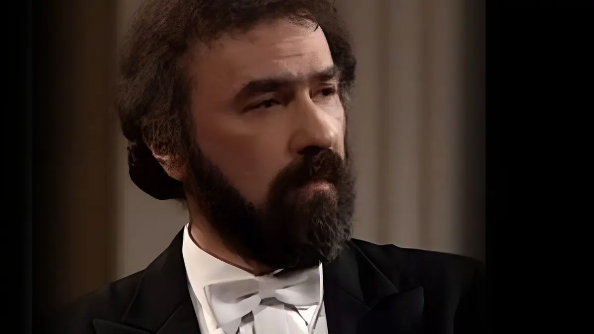 Mozart : Concerto pour piano n° 19 - Radu Lupu