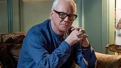 Mozart in the Jungle S02E08 Doubles funérailles en streaming