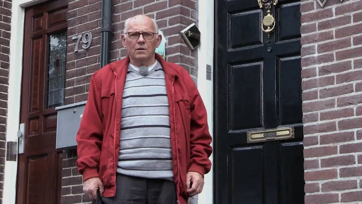 Mr. Frank Visser doet uitspraak Help, mijn buurman is een klusser - zaandam