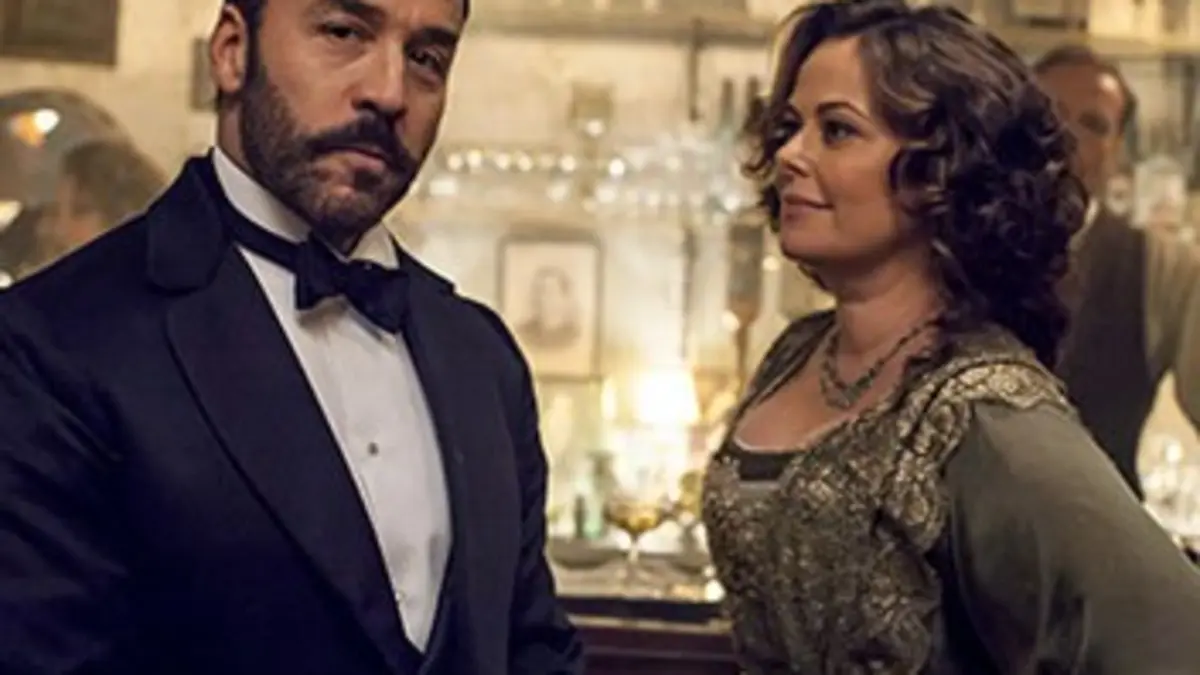 Mr. Selfridge : l'histoire vraie du pionnier du shopping S02E02 Au bord de l'abîme