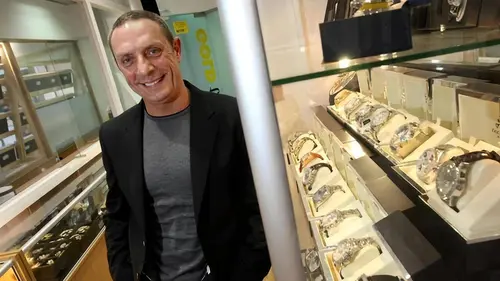 Murder in Paradise S01E01