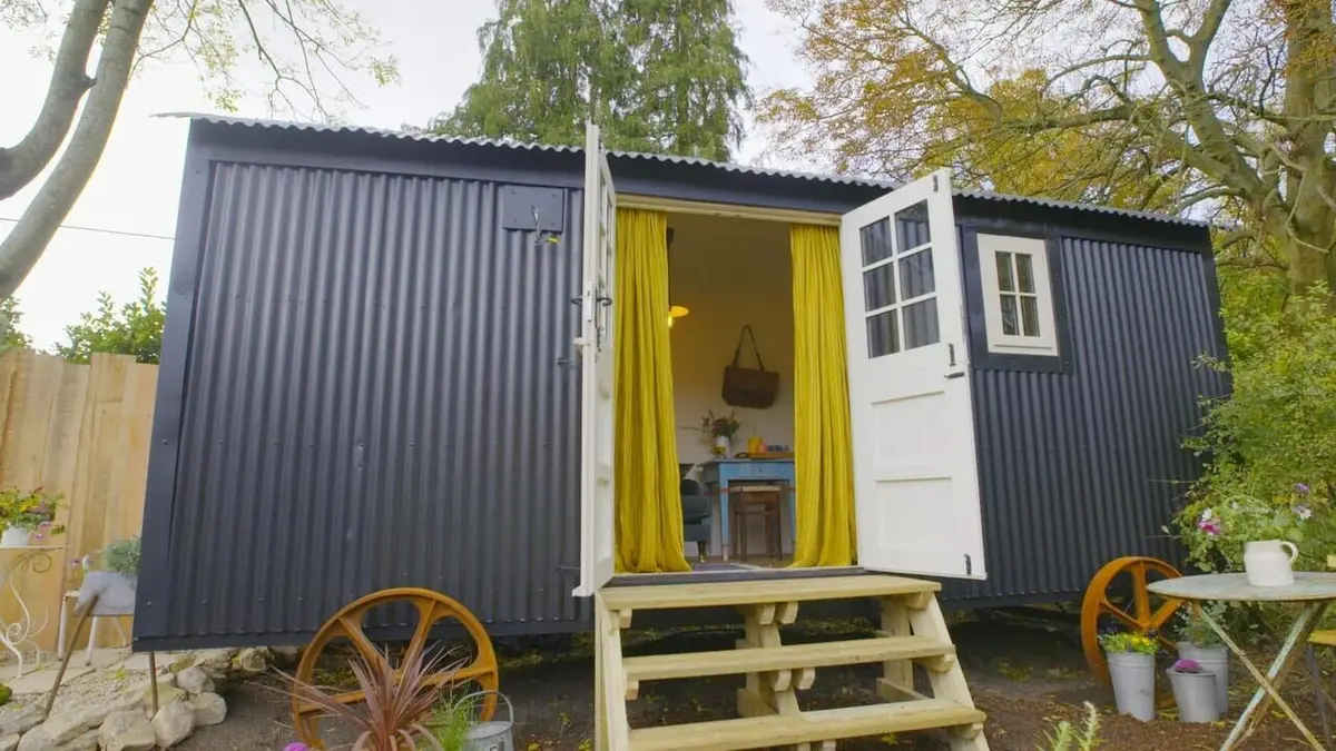My Unique B&B Anthony and Bianca's Shed to Shepherd's Hut