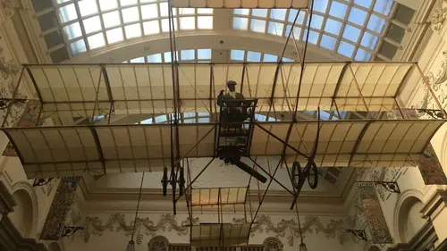 Mystères au musée Au bout du fil