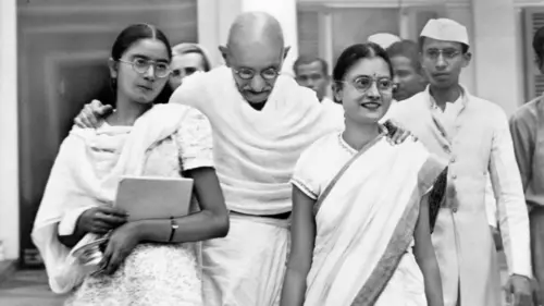 Mystères d'archives 1948. Les funérailles de Gandhi