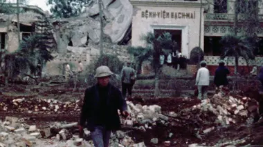 1972. Jane Fonda et Joan Baez à Hanoï