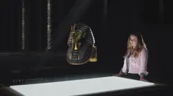 Mystérieux objets Bog Body, Abrams Machine, Bust of Nefertiti