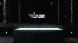 Mystérieux objets Pile antique, momie hurlante et main de fer