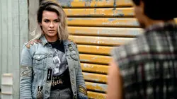 Mystic S01E01 L'étrangère