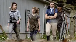 Mystic S01E01 L'étrangère