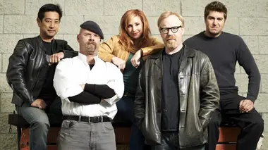 Mythbusters Peinture aux explosifs (la suite)
